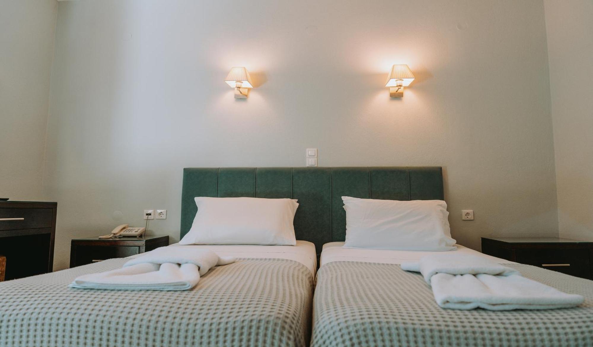 Karavostasi Beach Hotel 波帝卡 外观 照片