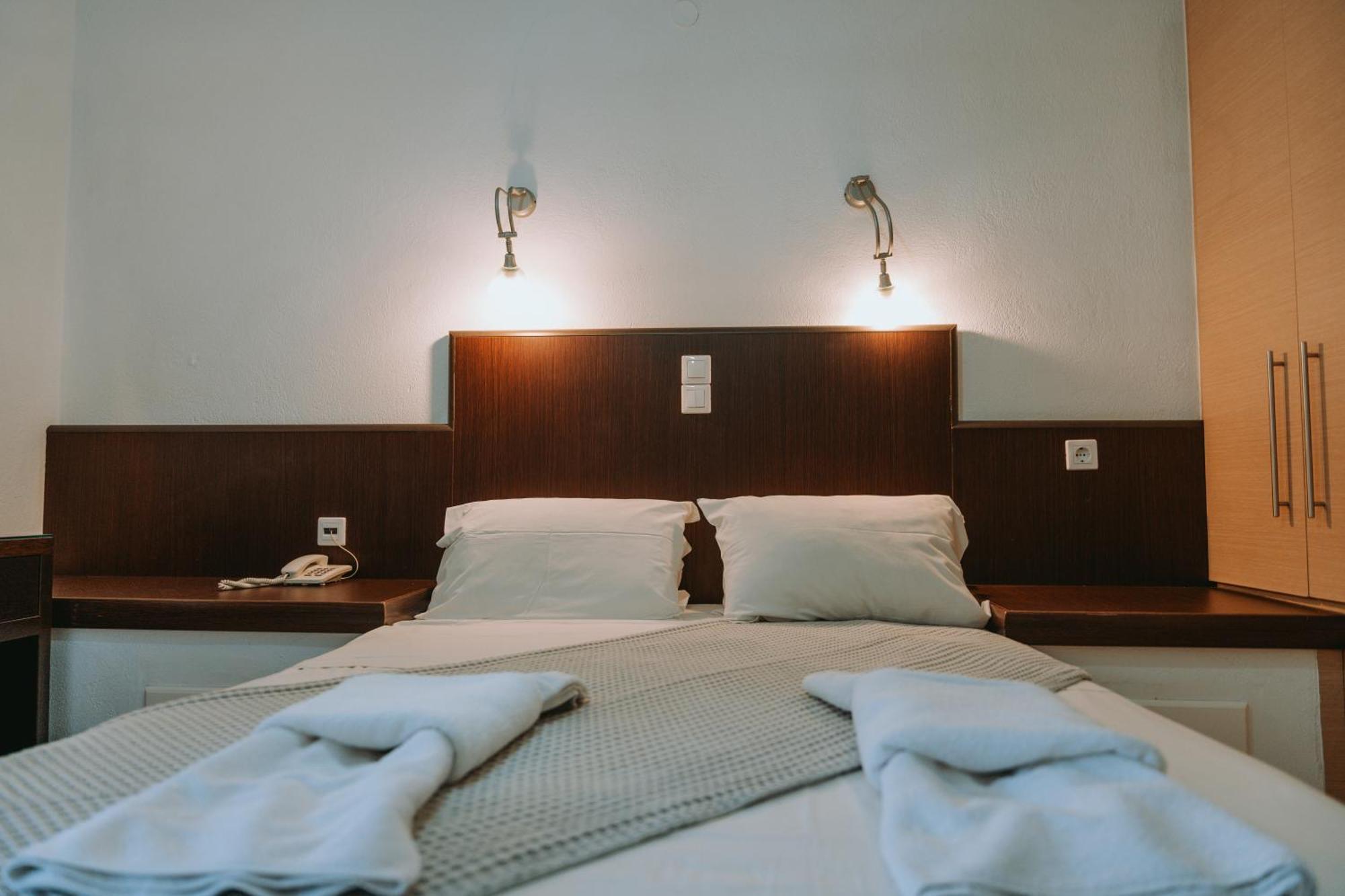 Karavostasi Beach Hotel 波帝卡 外观 照片