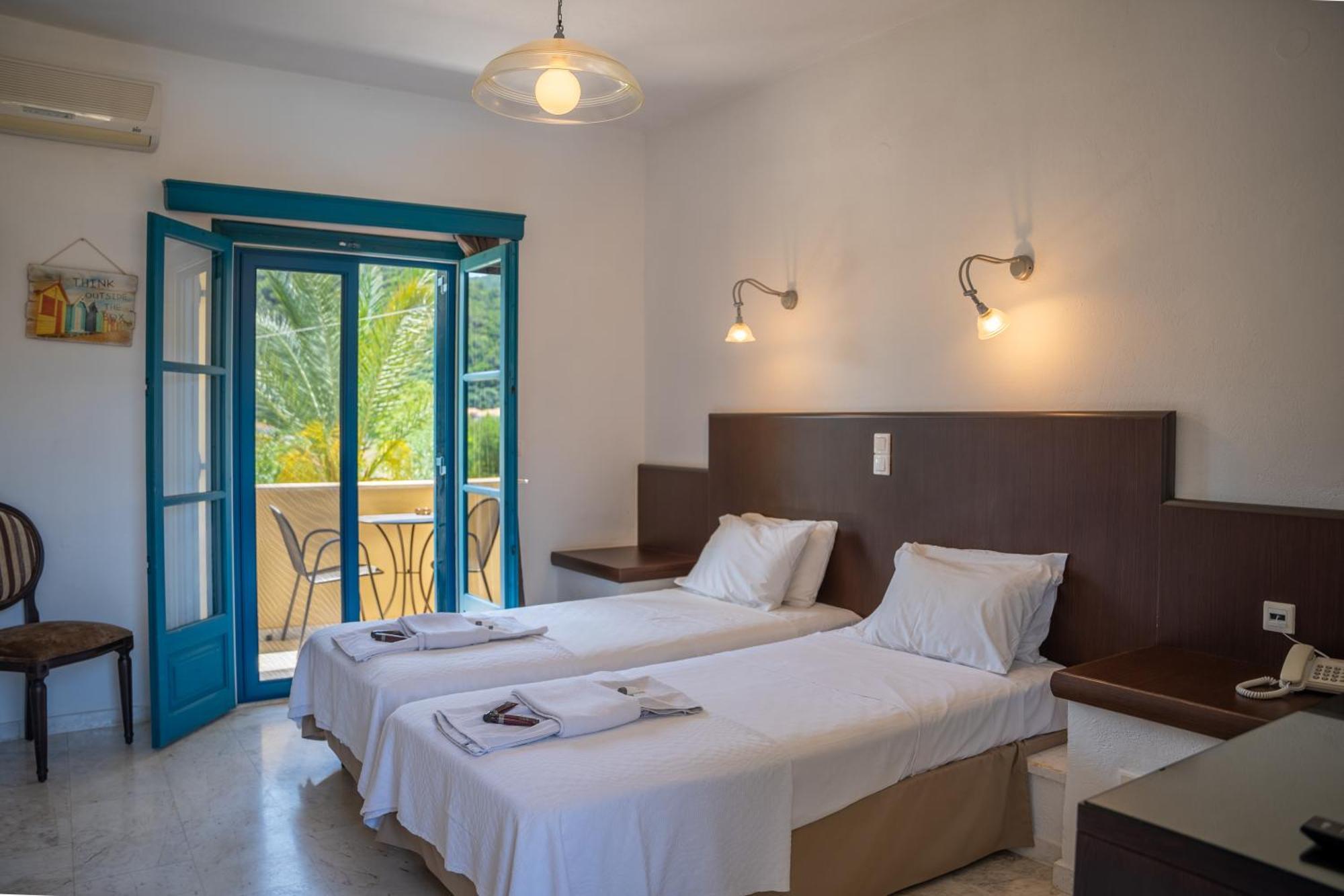 Karavostasi Beach Hotel 波帝卡 外观 照片